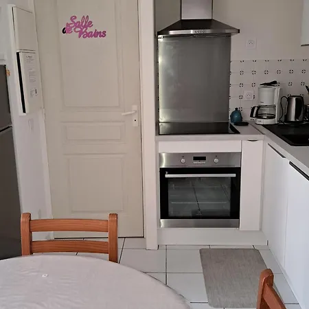 Maison Familiale Avec Terrasse Pres De La - Fr-1-323-484