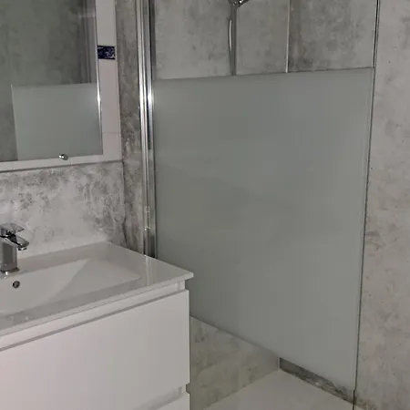 Maison Familiale Avec Terrasse Près De La - Fr-1-323-484 Hébergement de vacances *