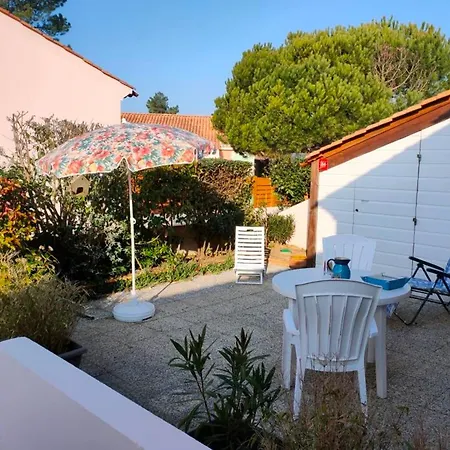 Maison Confortable Avec 2 Piscines, Proche Plage, Foret Et Pistes Cyclables A - Fr-1-323-484 *